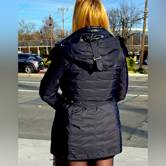 Burberry Winter puffer Jacket and Trench coat in one jacket! - Picture 14 of 16